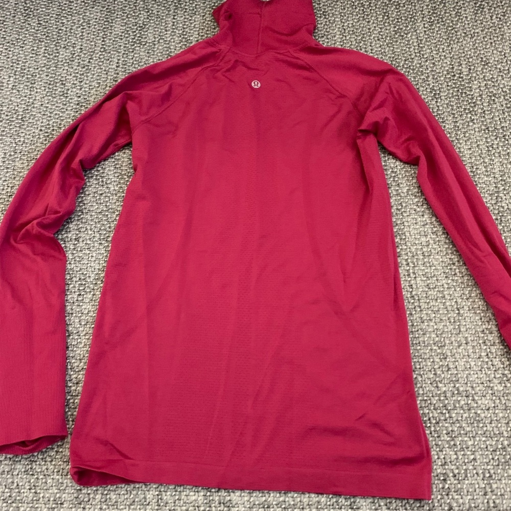 Lululemon Long sleeve turtle neck workout top